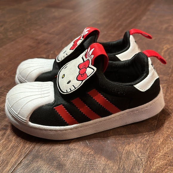 Adidas Hello Kitty Girl Shoes - Picture 4 of 7